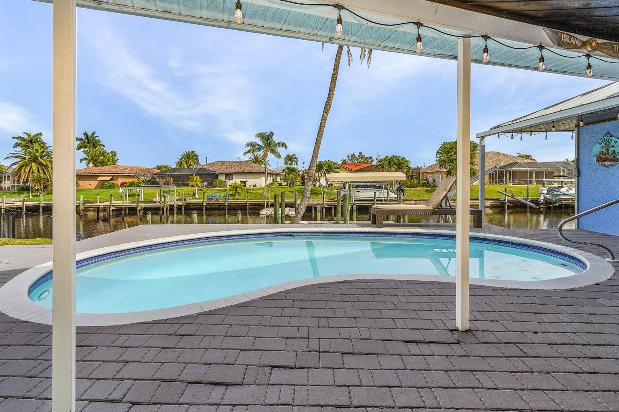 Canal-Front Oasis With Dock And Kayaks In Cape Coral! Dış mekan fotoğraf